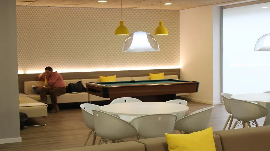 Residencia Universitaria Torre Girona Apartment Barcelona